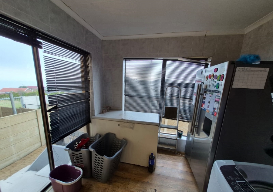 7 Bedroom Property for Sale in Dana Bay Western Cape